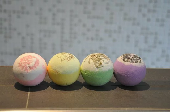 Beste Pirce ⌛ Merkloos 4 XL Bruisballen Voor Bad - Bath Bombs Set - Badzeep - Bad - Bruisballen Natuurlijk - Bruistablet ???? 8 Beste Pirce ⌛ Merkloos 4 XL Bruisballen Voor Bad - Bath Bombs Set - Badzeep - Bad - Bruisballen Natuurlijk - Bruistablet ???? - Afbeelding 8