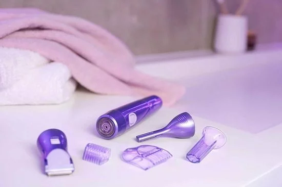 Hete verkoop ⭐ Wilkinson Intuition 4 In 1 Perfect Finish Multizone Styler Met 7 Accessoires En Batterij - 4-in-1 Trimmer Met Flexibile Scheeropzetstukken ???? 3 Hete verkoop ⭐ Wilkinson Intuition 4 In 1 Perfect Finish Multizone Styler Met 7 Accessoires En Batterij - 4-in-1 Trimmer Met Flexibile Scheeropzetstukken ???? - Afbeelding 3